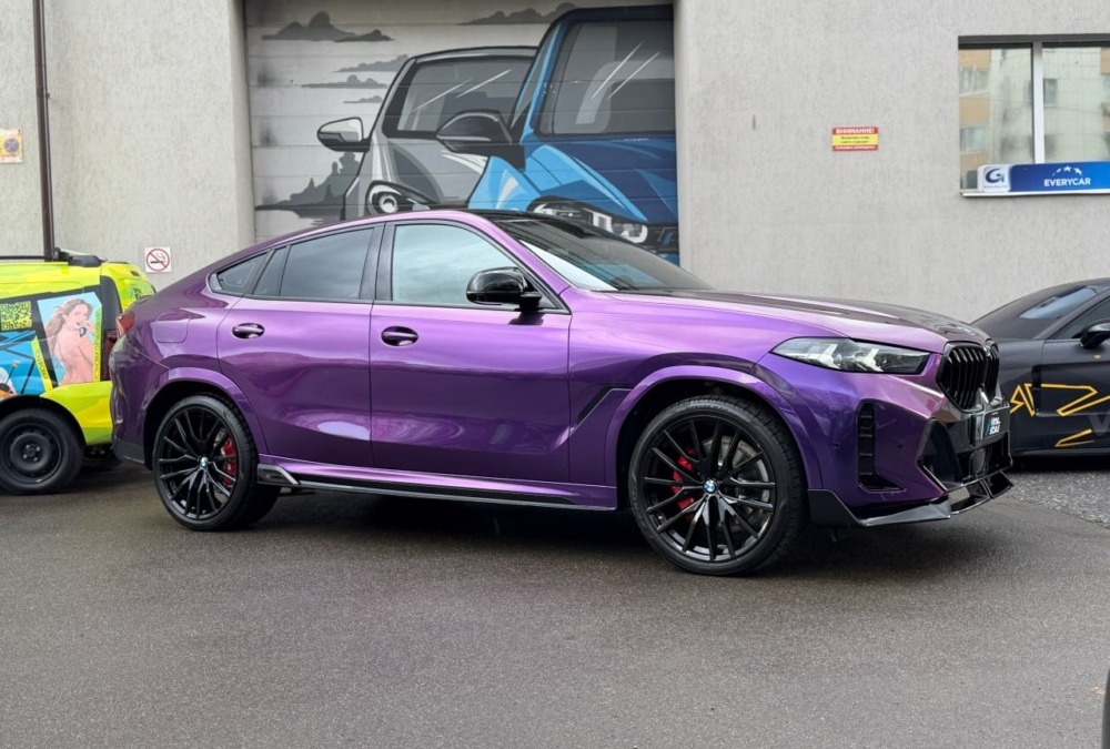 BMW X6 — оклейка автомобиля полиуретановой пленкой Daytona Violet