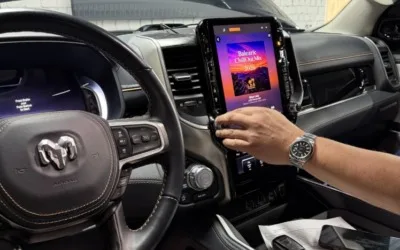 Переиграли заводской Klipsch: установка аудиосистемы в Dodge Ram 2025