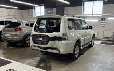 Mitsubishi Pajero 2021 года — установка мультимедиа Android и кругового обзора