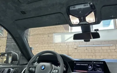 Перетяжка потолка BMW X6 в алькантару, покраска потолочного пластика, перетяжка руля, реставрация кожи