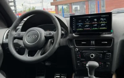 Установили новую мультимедиа на базе Android на автомобиль Audi Q5 и камеру заднего вида