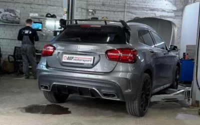 Mercedes GLA 45 AMG — сделали чип тюнинг Stage 2 и установили downpipe