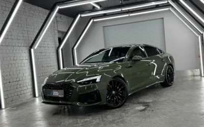 Audi A5 — антихром, полировка и керамика, покраска суппортов и дисков, замена ремней, реставрация сидений