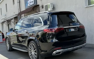 Mercedes GLS 400 — химчистка сидений и реставрация водительского сидения, полировка и керамика