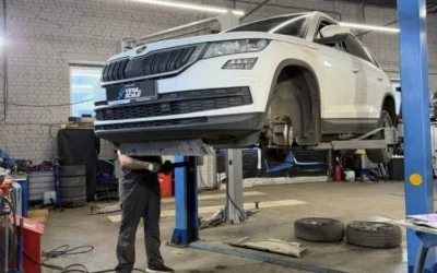 Skoda Kodiaq — замена передних рычагов в сборе с шаровыми опорами