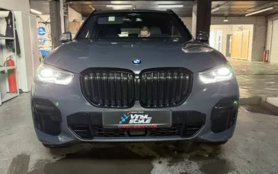 BMW X5 G05 2021 — установили современные Bi-LED модули вместо заглушки