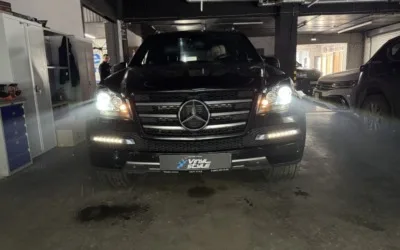 Mercedes GL W164 — установили современные bi-led модули