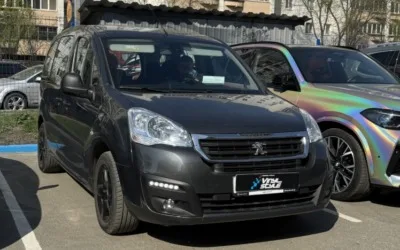 Peugeot Partner — установили головное устройство на базе Андроид мультимедиа, камеру заднего вида