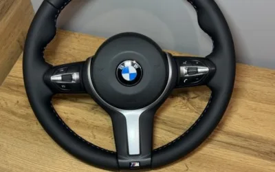 Перетяжка руля BMW F30 в кожу с M строчкой