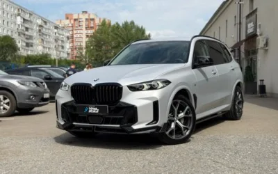 BMW X5 — бронирование кузова пленкой с эффектом матового хрома